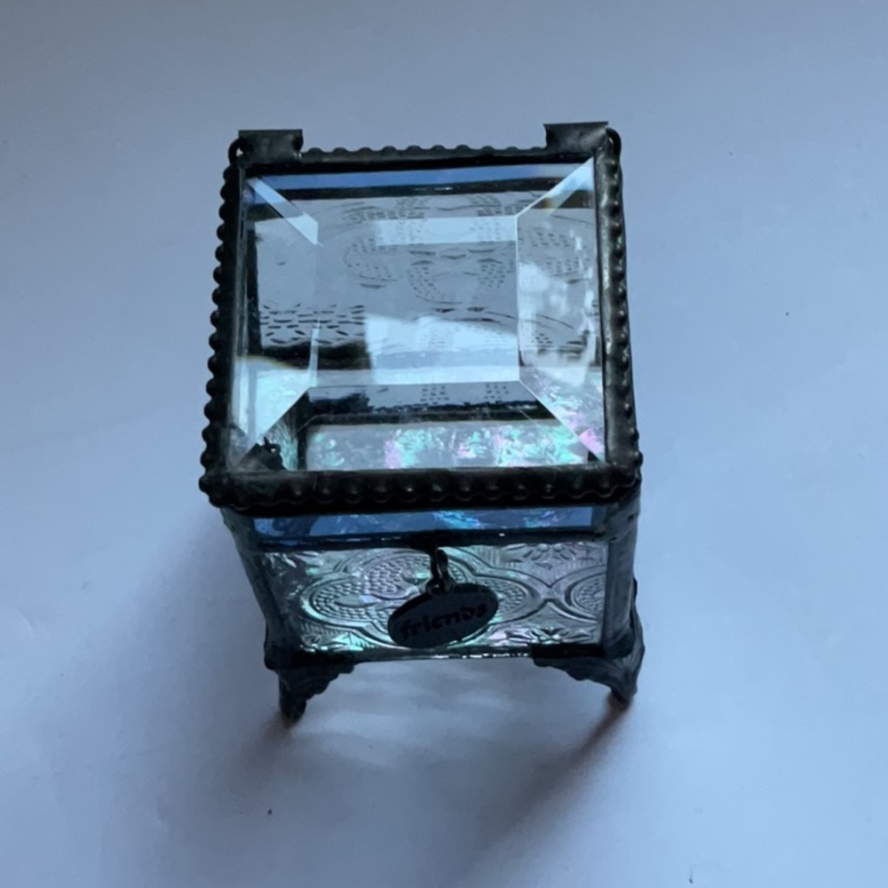 Elegant Brown Wood Music box and Glass Jewelry Box Set - Picture 8 of 13
